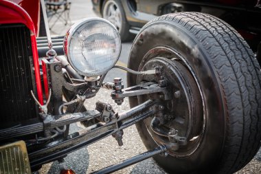 classic customized retro vintage car wheel and brake component parts