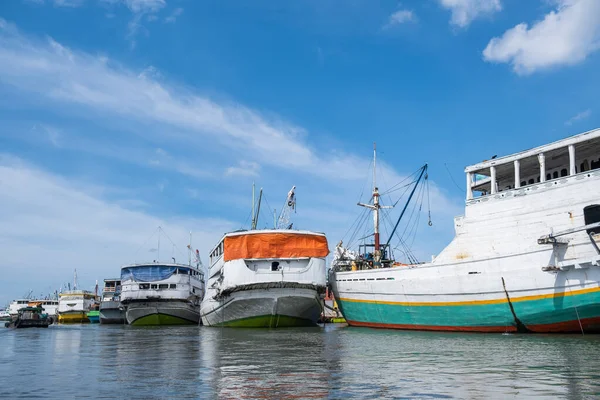 Blick Auf Verschiedene Schiffe Über Dem Meer Hafen Von Sunda — Stockfoto