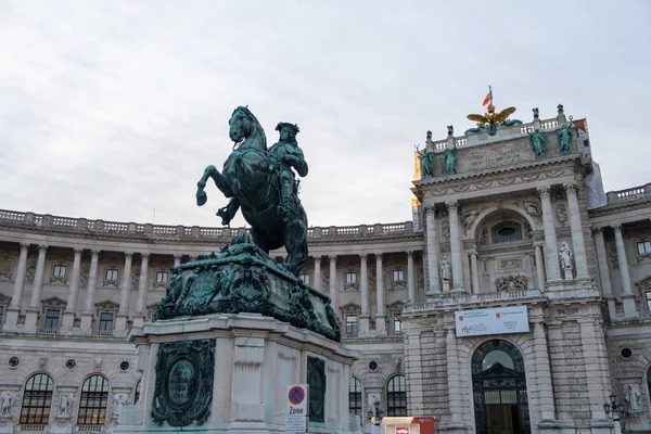 Wiedeń Austria Października 2019 Pomnik Księcia Eugena Przed Pałacem Hofburskim — Zdjęcie stockowe