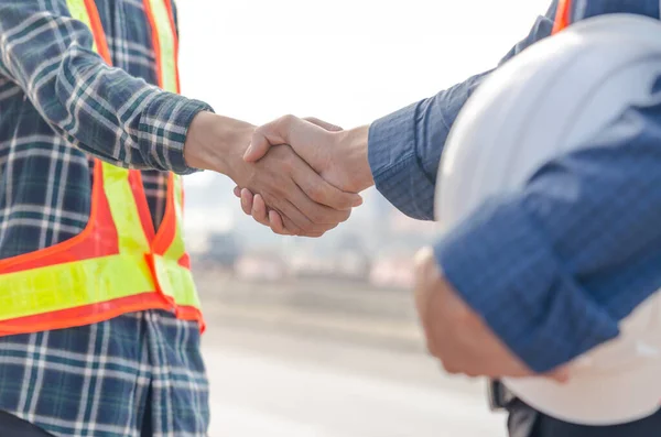 Dar Mano Ingenieros Arquitectos Está Acuerdo Con Éxito Del Proyecto Fotos de stock libres de derechos