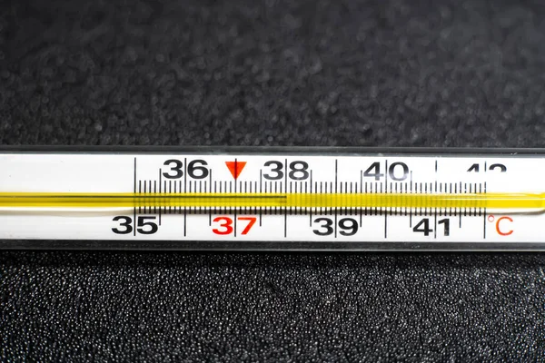 Mercury Thermometer Black Background Close Photo Thermometer Shows Temperature Degrees — Stock Photo, Image