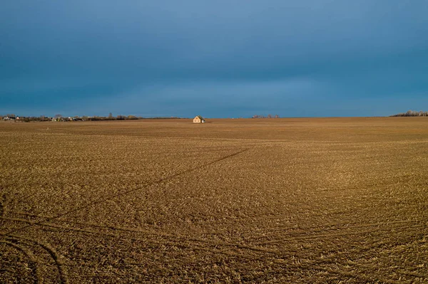 Sebedestrukce Osamělém Domě Uprostřed Horního Výhledu Pole Dronu — Stock fotografie