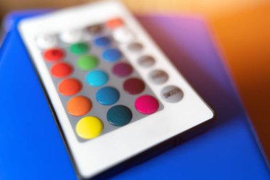 RGB ışık kaynağı kontrol panelini kapat.