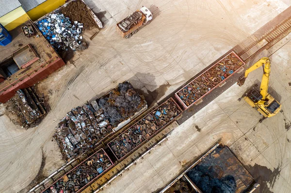 Schroot Metaal Recycling Laden Containers Top View Van Troon Rechtenvrije Stockafbeeldingen