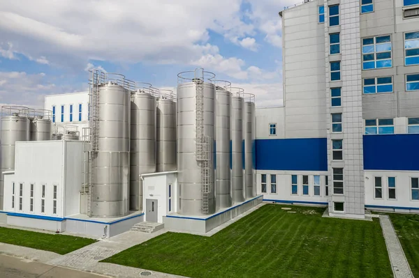 Stainless Steel Tanks Food Processing Plant Side View — Stockfoto