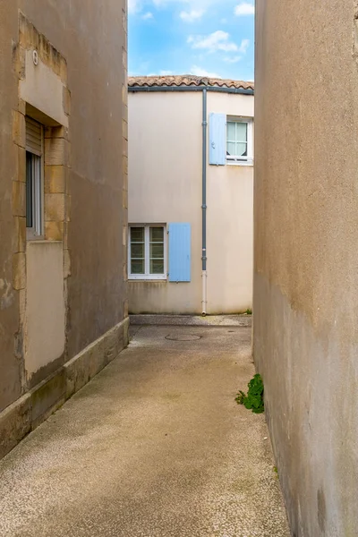 One Small Empty Narrow Street Old Town Saint Trojan Les — Fotografia de Stock