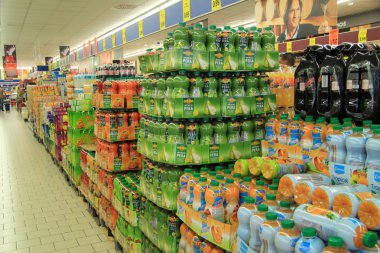 Süpermarketten alışveriş.