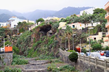 Uzun süreli kuraklık nedeniyle, nehir yatağı tamamen olduğunu