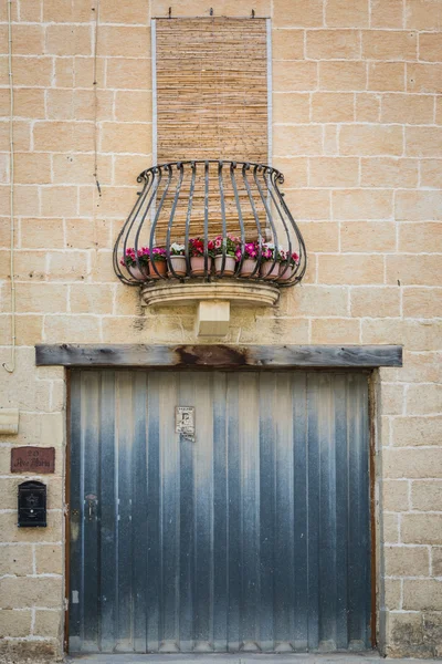 Balcony on the Maltese  house. — Stock Photo, Image