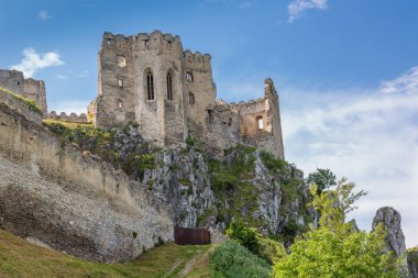 Castle Beckov, Slovakya