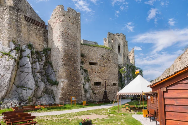 Castelo Beckov, Eslováquia — Fotografia de Stock