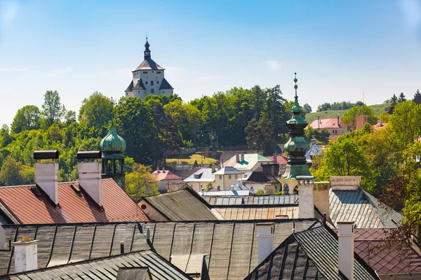 Vista sobre los tejados de la ciudad Banska Stiavnica —  Fotos de Stock
