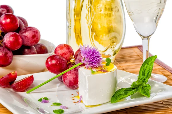 Uvas. queso y vino —  Fotos de Stock