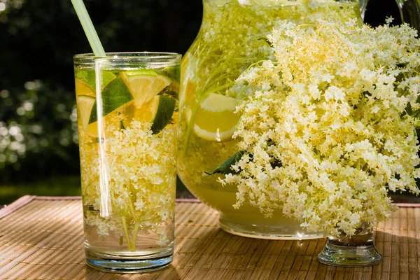 Holunderlimonade — Stockfoto