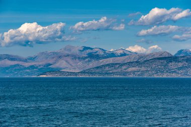 Yunanistan 'ın Korfu adasındaki balıkçı köyü Kalami' nin kuytu köşeleri.