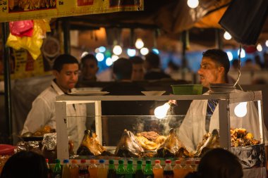 Jamaa El Fna Meydanı'nda atmosfer