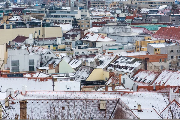 Bratislava, Slovakia - 24. tammikuuta 2016: Näkymä kaupunkiin — kuvapankkivalokuva