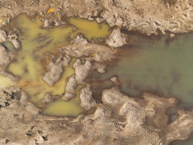 Sibirya Nehri üzerindeki uzay manzarası