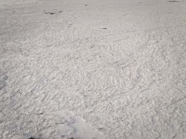 Sibirya nehrinde donmuş buz