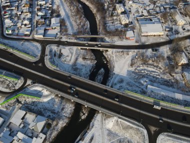 Sibirya 'nın Tomsk kentindeki taşımacılık otoyolu
