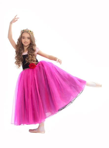 年轻漂亮的女孩，在粉红色的连衣裙白色背景童话公主孤立普安特 — 图库照片