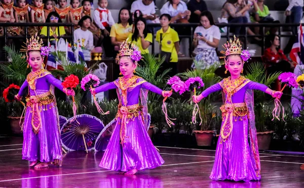 Tailândia Tailândia Junho 2019 Três Crianças Dançam Tailandês Junho 2019 — Fotografia de Stock