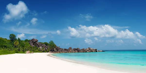 Grand anse beach la digue island seychelles — стоковое фото
