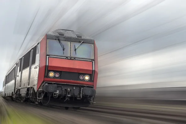 Поезд с эффектом скорости — стоковое фото