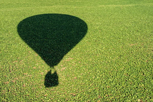Σκιά του αερόστατο ζεστού αέρα — Φωτογραφία Αρχείου