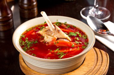 Ördek çorba ve sebze