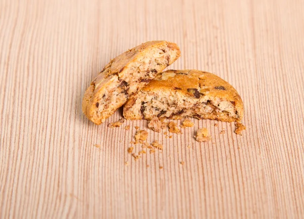 Nutmeg cookie broken in two — Stock Photo, Image