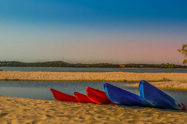 Schöner Unberührter Und Türkisfarbener Strand Von Maputo Bei Bilene Mit — Stockfoto