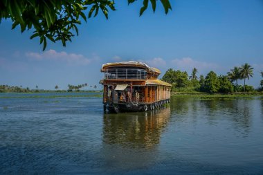 Kumarakom 'daki Kerala durgun su ve kayıkhanesi Hindistan' ın bir numaralı turizm merkezidir.