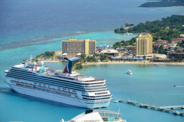 Jamaika, Ocho Rios 'ta Karnaval Gemisi Zafer sunucusu.