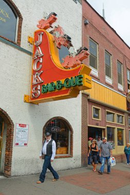 Nashville, Tennessee, ABD 'deki tarihi Broadway barları. Lower Broadway, country müziğiyle ünlüdür..