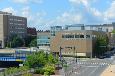 Hartford Halk Kütüphanesi, Hartford, Connecticut, ABD 'de 500 Main Street' te..