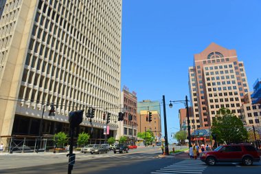 Hartford modern şehir ana caddede ufuk çizgisi Hartford, Connecticut, ABD şehir merkezindeki Central Row 'da.