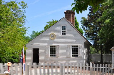 Virginia, Colonial Williamsburg, ABD 'deki Gloucester Sokağı Dükü' ndeki Antik Silahçı..