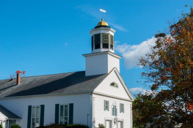 Merrimack 'in ilk kilisesi 7 Baboosic Lake Rd sonbaharda Merrimack, New Hampshire, ABD' de..