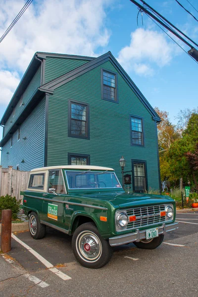 Historische Great Island Inn Antieke Ford Bronco Wagon Eerste Generatie — Stockfoto