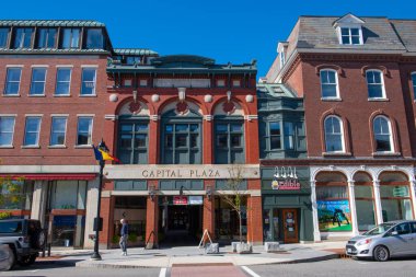 Concord şehir merkezindeki ana caddedeki Tarihi Capital Plaza, New Hampshire NH, ABD.
