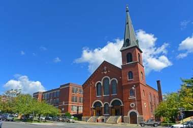 Kusursuz Gebelik Kilisesi - 15 Hawthorne Bulvarı 'ndaki Havarilerin Kraliçesi Mary, Salem, Massachusetts, ABD.