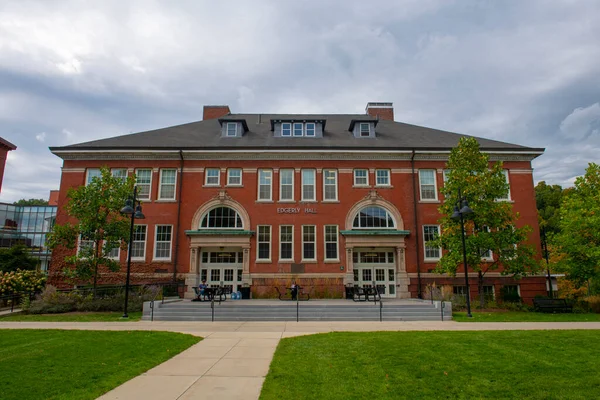 Fitchburg State University Edgerly Hall Campus Quadrangle Fitchburg Massachusetts Usa — стокове фото