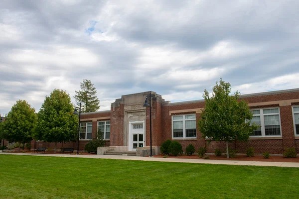 Fitchburg Eyalet Üniversitesi Anthony Öğrenci Hizmet Merkezi Fitchburg, Massachusetts MA, ABD. 