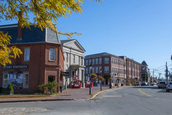 美国马萨诸塞州Newburyport市中心Water Street的历史建筑 — 图库照片