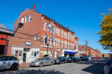 Newburyport şehir merkezindeki State Caddesi 'ndeki tarihi binalar, Massachusetts, MA, ABD.