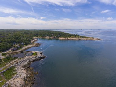 Halibut Point State Park ve kumlu taş ocağı hava manzarası ve Rockport, Massachusetts MA, ABD 'deki sahil hava manzarası..