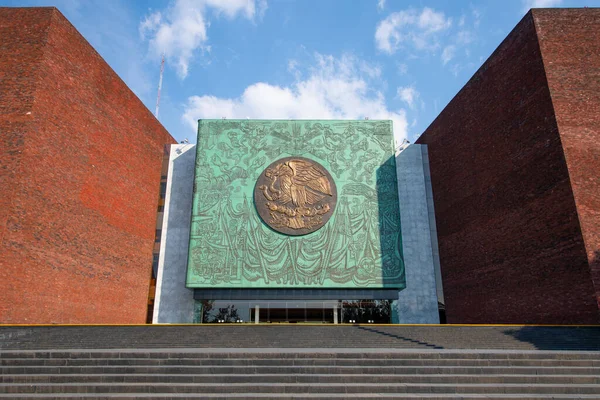 Mexico City CDMX, Meksika 'daki San Lazaro Yasama Sarayı. Bu bina, Temsilciler Meclisi, Temsilciler Meclisi olan Meksika hükümetinin yasama yetkisinin merkezi..