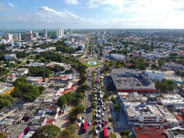 Cancun, Quintana Roo QR, Meksika 'da Avenida Tulum Bulvarı hava manzarası.