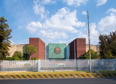 Mexico City CDMX, Meksika 'daki San Lazaro Yasama Sarayı. Meksika hükümetinin yasama gücünün merkezi olan bu bina, Temsilciler Meclisi 'dir..